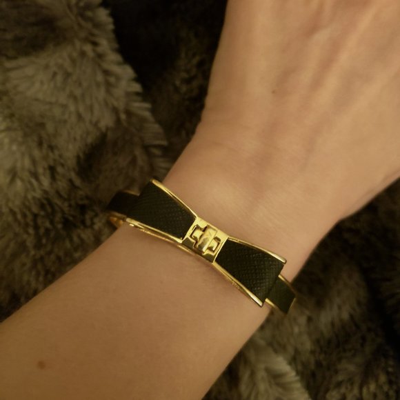 kate spade Jewelry - Kate Spade Bow Bracelet! Gold & Black Hinged Bangle with Toggle